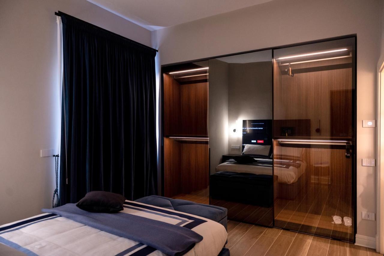 Domina-Boutique Apartment Napoli Esterno foto