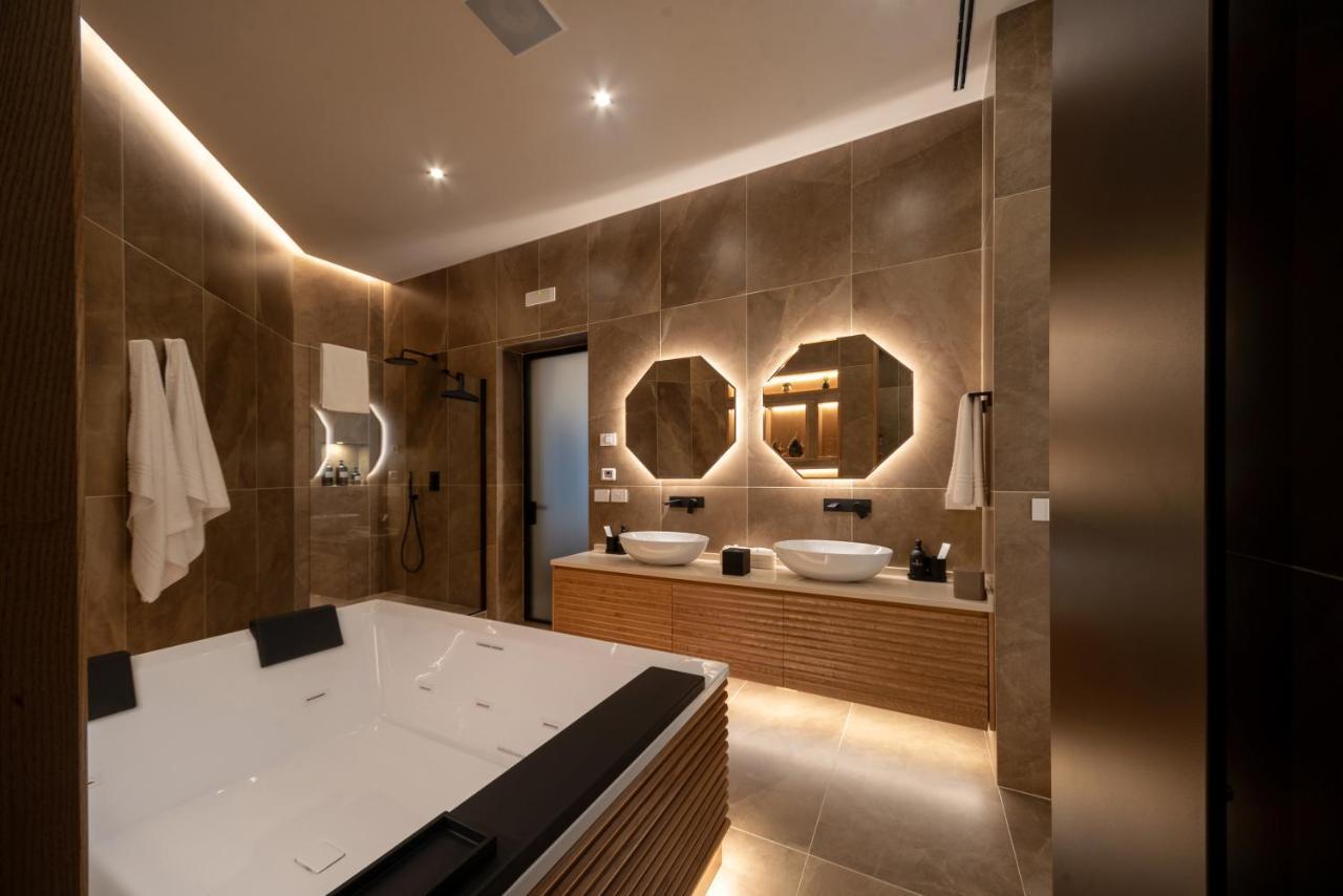 Domina-Boutique Apartment Napoli Esterno foto