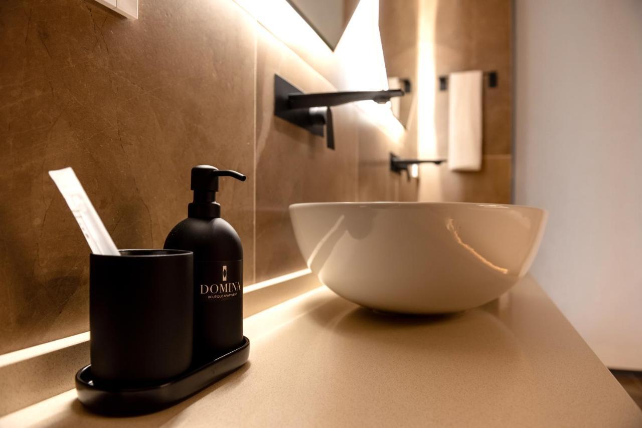 Domina-Boutique Apartment Napoli Esterno foto